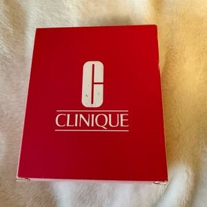 Clinique mini skincare gift set NEW